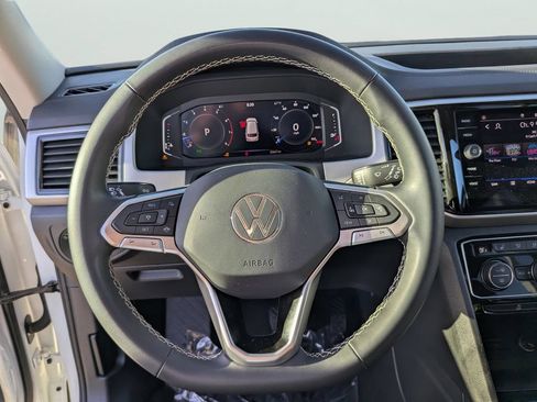 Used 2023 Volkswagen Atlas SE w/ Black Wheel Package FWD image 28