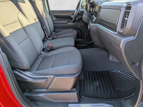 Used 2024 Chevrolet Silverado 2500 LT w/ Convenience Package image 18