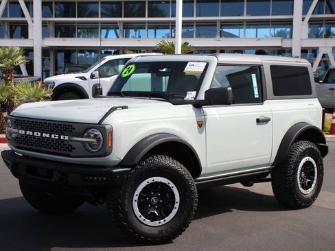 Certified 2024 Ford Bronco Badlands w/ Sasquatch Package AWD/4WD image 1