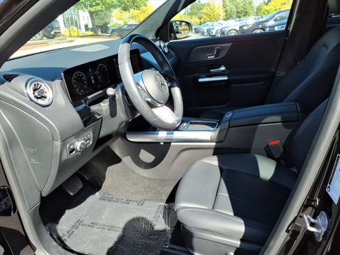 Certified 2025 Mercedes-Benz GLA 250 4MATIC image 11