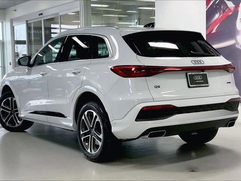 Certified 2025 Audi Q5 Premium Plus w/ Premium Plus AWD/4WD image 4