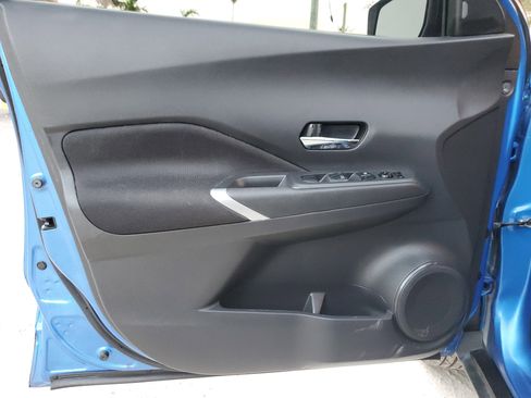 Used 2021 Nissan Kicks SV image 17