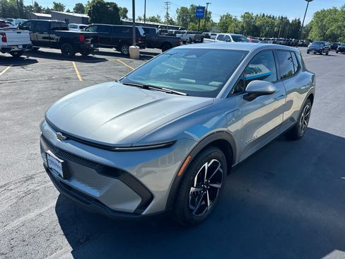 Used 2025 Chevrolet Equinox EV LT FWD image 11