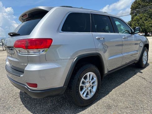 Used 2019 Jeep Grand Cherokee Laredo image 14