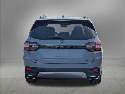 New 2026 Honda Pilot Touring image 4