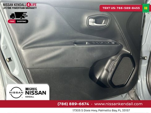 Used 2017 Jeep Renegade Altitude image 35