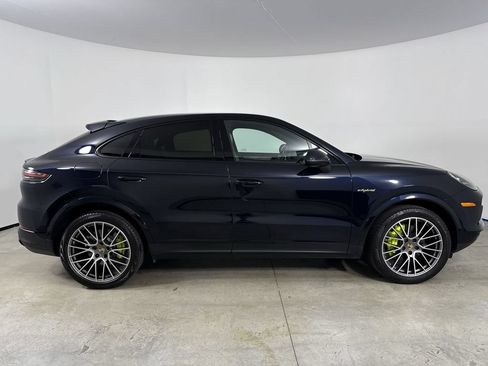 Certified 2023 Porsche Cayenne Platinum Edition AWD/4WD image 8