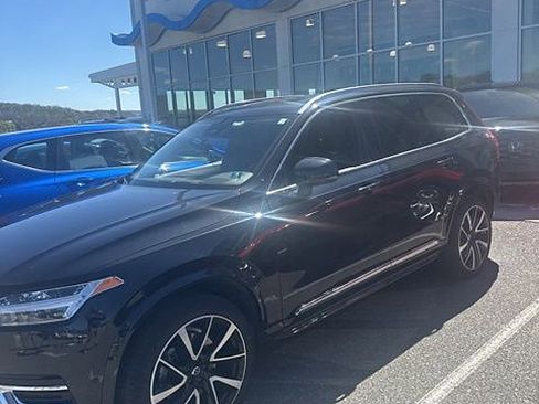 Used 2023 Volvo XC90 B6 Plus w/ Protection Package Premier AWD/4WD image 6