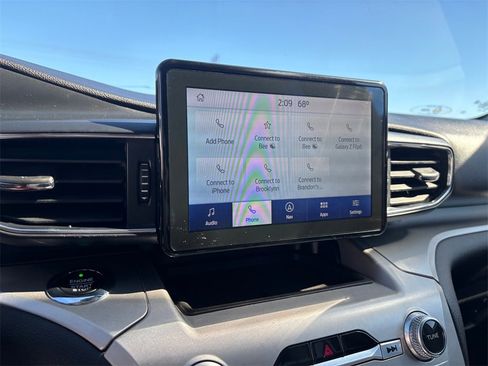 Used 2021 Ford Explorer XLT w/ Equipment Group 202A image 19