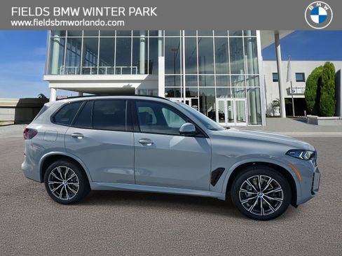 New 2026 BMW X5 xDrive40i w/ M Sport Package image 1