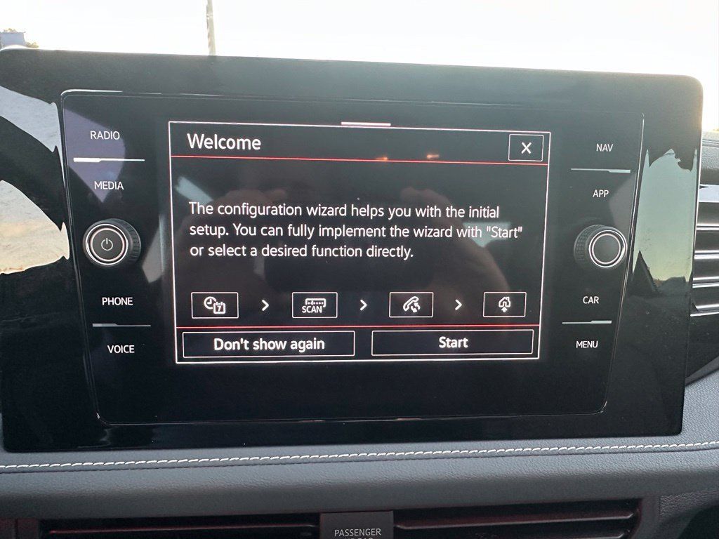 Used 2025 Volkswagen Jetta SEL FWD image 18