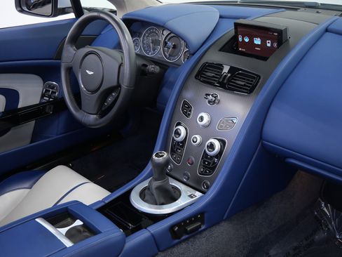 Used 2017 Aston Martin V12 Vantage S RWD image 34