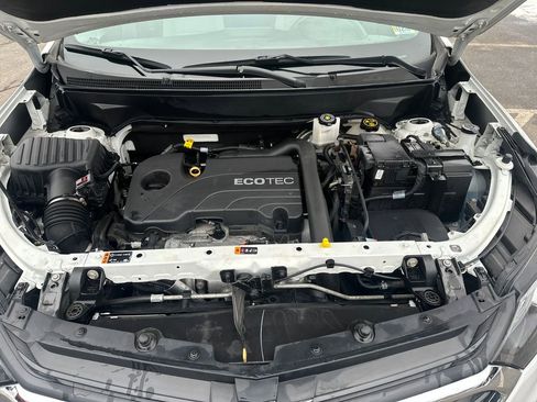 Used 2020 Chevrolet Equinox LS w/ LS Convenience Package image 19