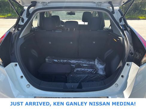 Certified 2024 Nissan Leaf SV Plus FWD image 17