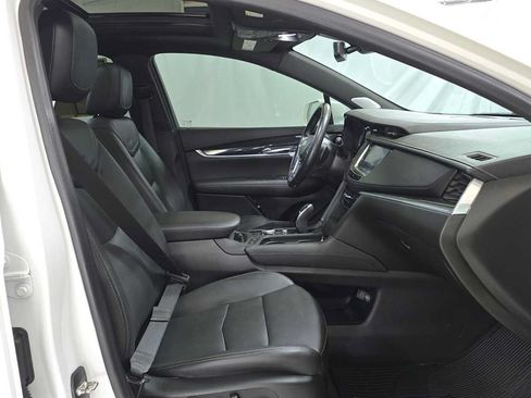 Used 2020 Cadillac XT5 Premium Luxury FWD image 10