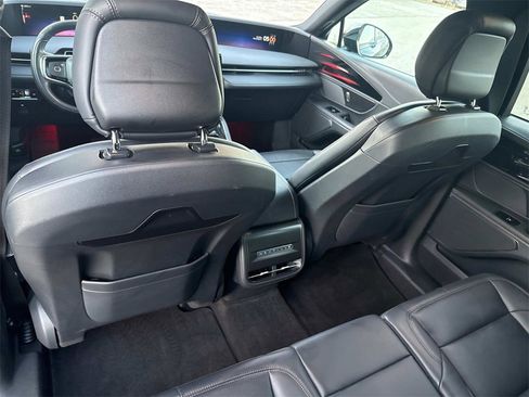 Used 2024 Lincoln Nautilus Premier w/ Jet Appearance Package image 13