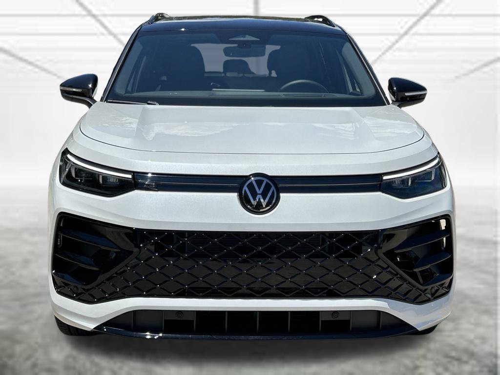 New 2026 Volkswagen Tiguan SE R-Line FWD image 8