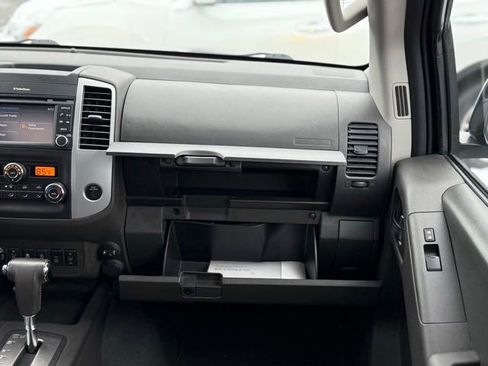 Used 2018 Nissan Frontier PRO-4X image 31