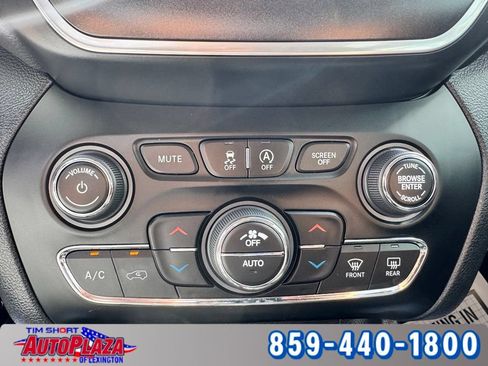 Used 2022 Jeep Cherokee Trailhawk w/ Sun, Sound & Nav Group AWD/4WD image 27
