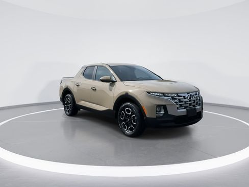 Used 2023 Hyundai Santa Cruz SE image 9