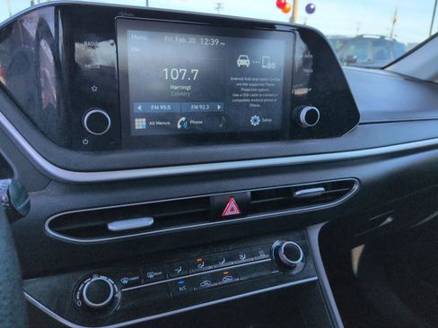 Used 2021 Hyundai Sonata SE image 16