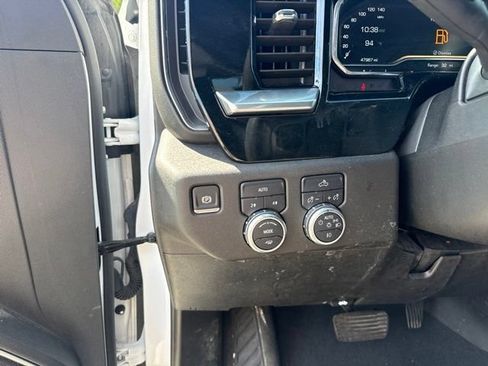 Used 2024 GMC Sierra 1500 Elevation AWD/4WD image 15