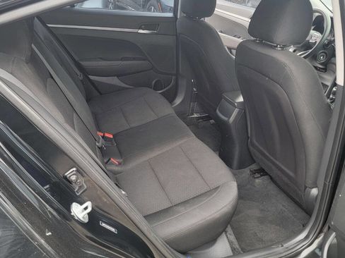Used 2019 Hyundai Elantra SE w/ Cargo Package image 17