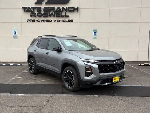 Used 2025 Chevrolet Equinox RS image 4