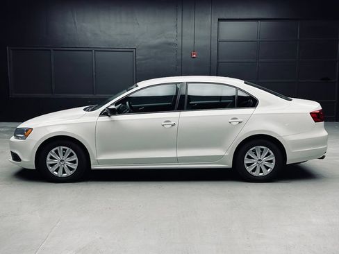 Used 2013 Volkswagen Jetta Sedan FWD image 4