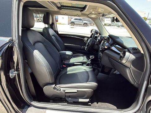 Used 2019 MINI Cooper 2-Door Hardtop FWD image 38