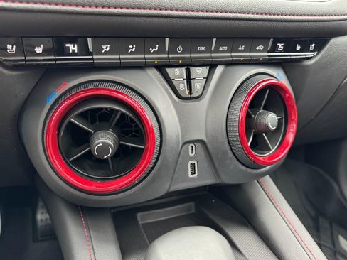 Used 2023 Chevrolet Blazer RS w/ Enhanced Convenience Package image 19