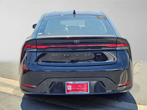 Certified 2026 Toyota Prius XLE FWD image 4