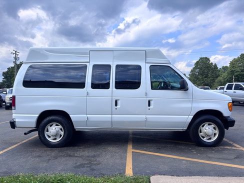Used 2007 Ford E-250 and Econoline 250 RWD image 5