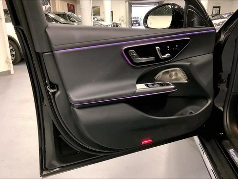 Used 2025 Mercedes-Benz E 450 4MATIC All-Terrain Wagon image 21