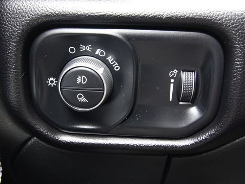 Used 2024 RAM 2500 Big Horn AWD/4WD image 21