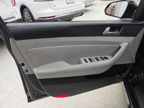 Used 2016 Hyundai Sonata Sport FWD image 12