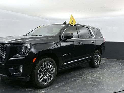 Used 2023 GMC Yukon Denali Ultimate image 8
