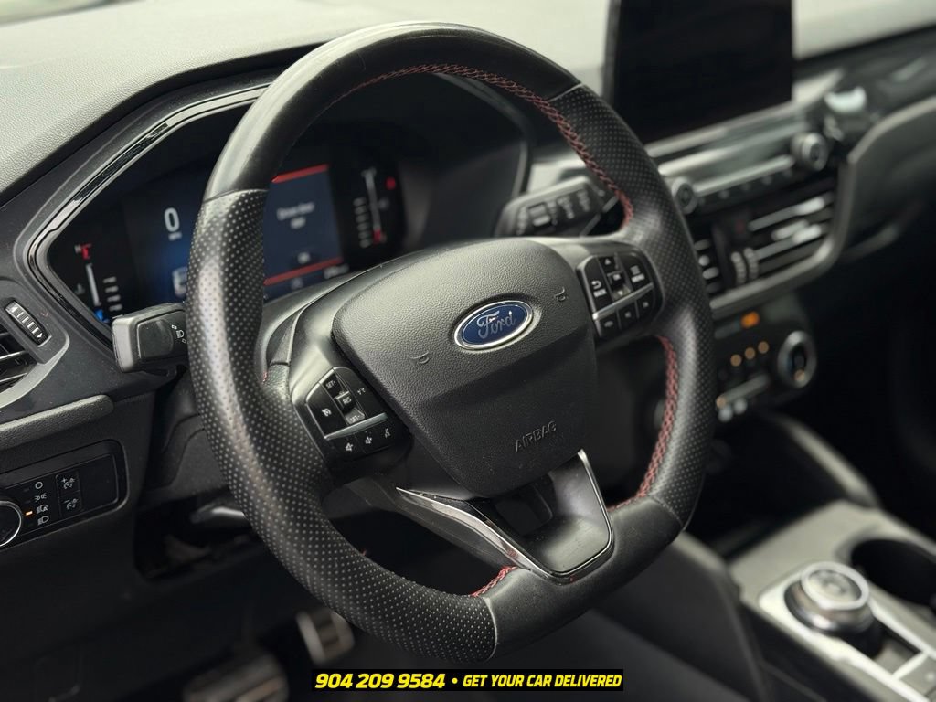 Used 2023 Ford Escape ST-Line AWD/4WD image 12