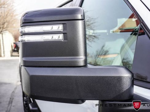 Used 2025 GMC Sierra 2500 AT4 w/ Technology Package image 15