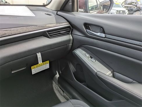 New 2025 Nissan Altima 2.5 SV w/ SV Premium Package image 17