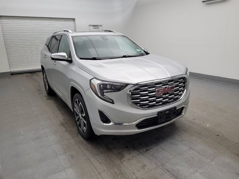 Used 2018 GMC Terrain Denali w/ Advanced Safety Package AWD/4WD image 13