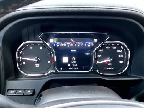 Used 2022 GMC Sierra 2500 AT4 w/ AT4 Premium Plus Package image 24