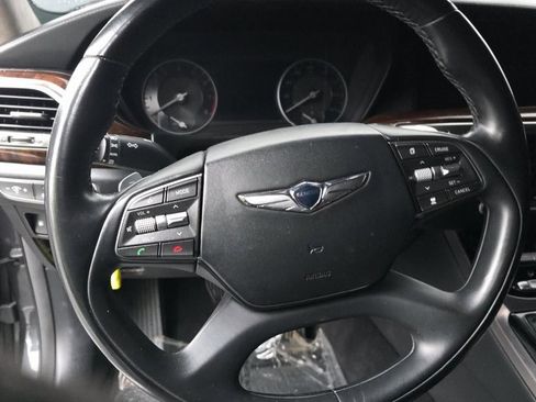 Used 2019 Genesis G90 3.3T Premium image 13