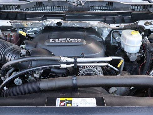 Used 2017 RAM 3500 Tradesman w/ Popular Equipment Group image 37