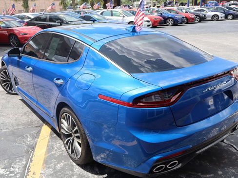 Used 2018 Kia Stinger Premium RWD image 5