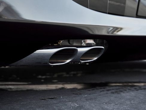 Used 2006 Mercedes-Benz SLR image 10