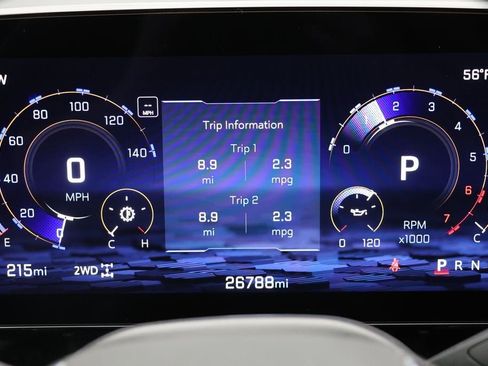 Used 2025 Chevrolet Suburban Z71 AWD/4WD image 18