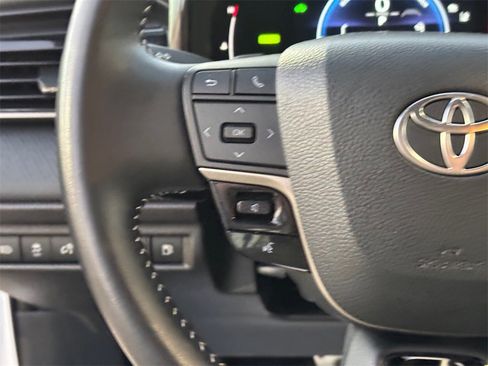 Certified 2025 Toyota Camry SE image 17