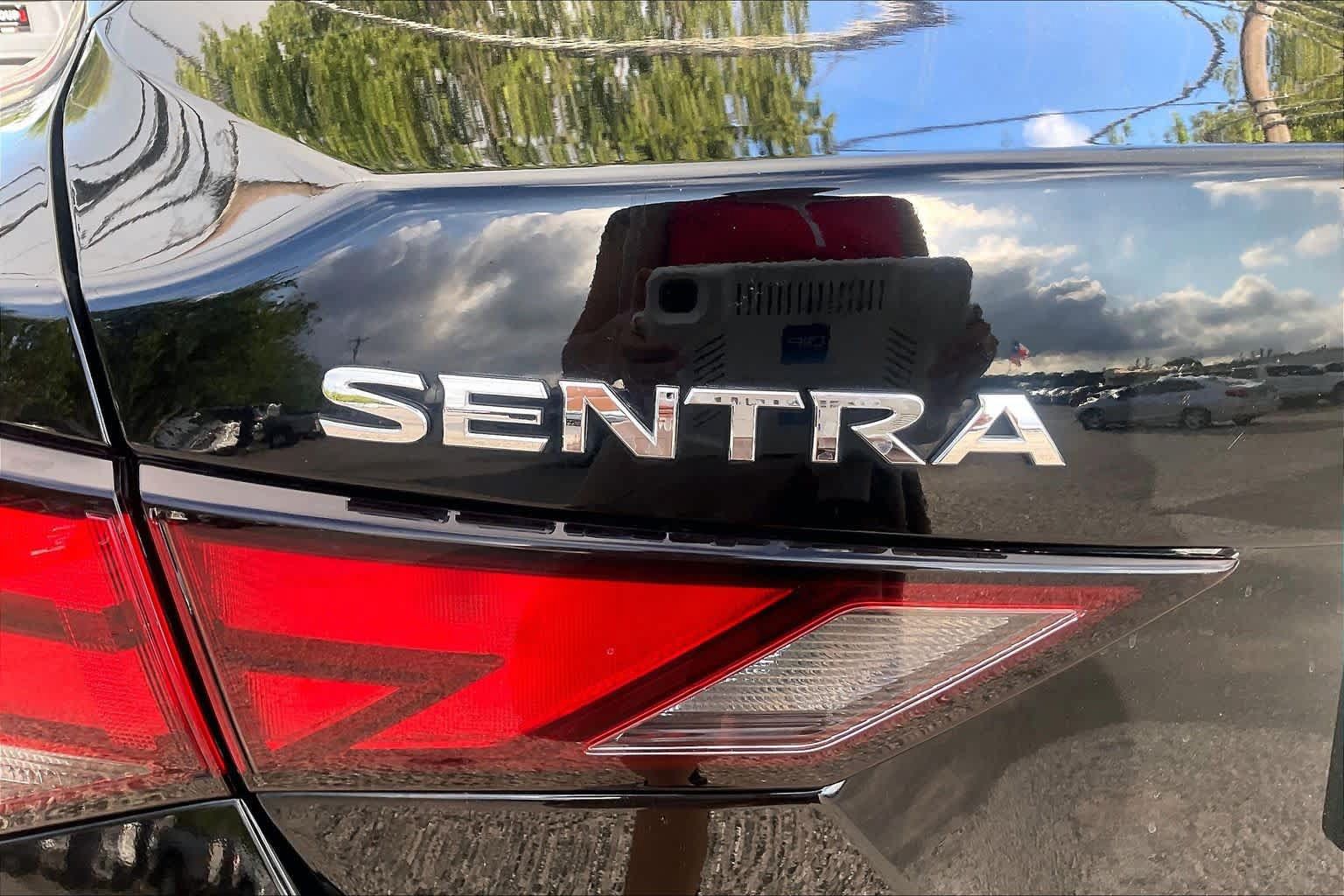 Used 2024 Nissan Sentra SV FWD image 30