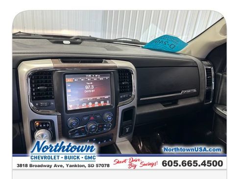 Used 2017 RAM 1500 Laramie w/ Convenience Group AWD/4WD image 18